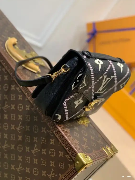 Cheap POCHETTE LOUIS VUITTON MÉTIS 0529